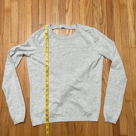 Fabletics Open Back Sweater - Picture 4 of 5